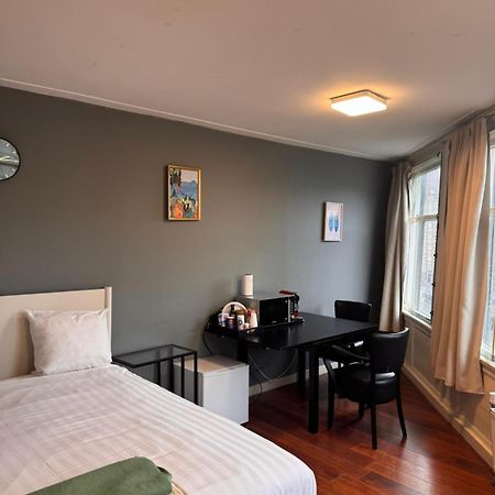 Central B&B Apartment in Amsterdam Buitenkant foto